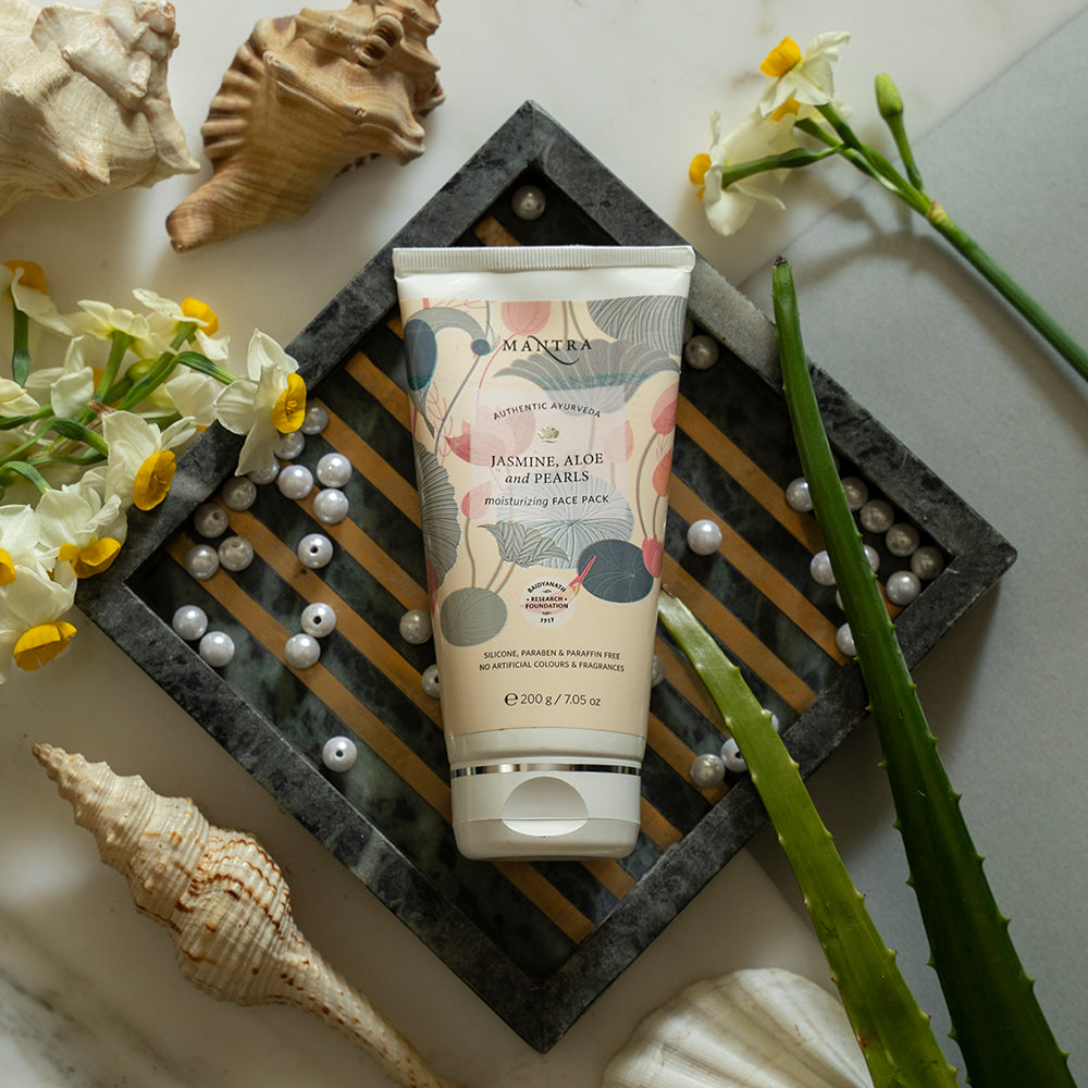 Jasmine, Aloe And Pearls Moisturizing Face Pack