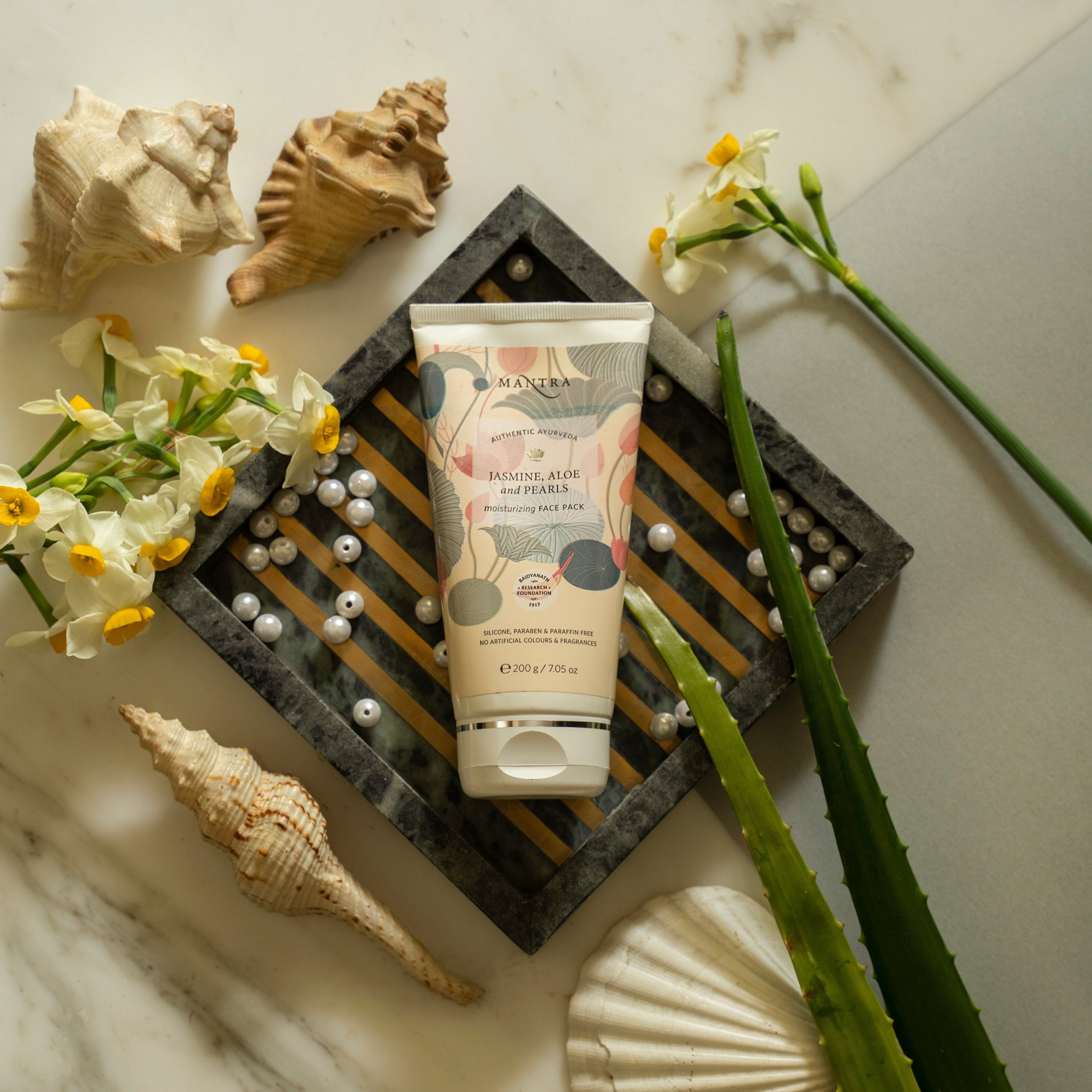 Jasmine, Aloe And Pearls Moisturizing Face Pack