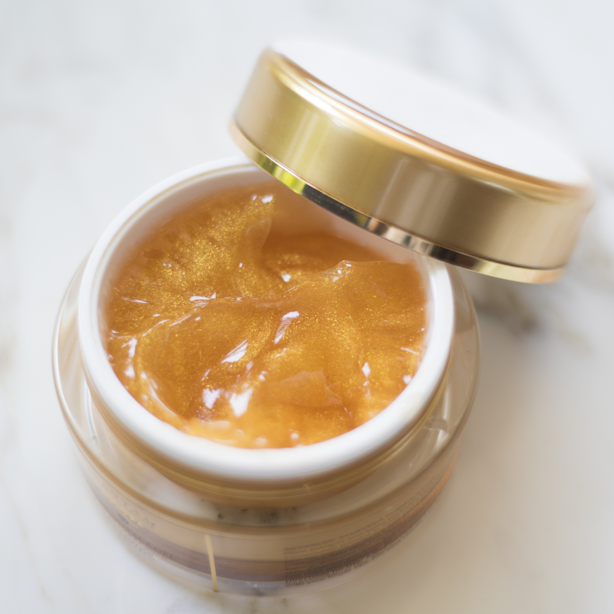Gold and Saffron Glowing Face Gel with 24 Carat Gold