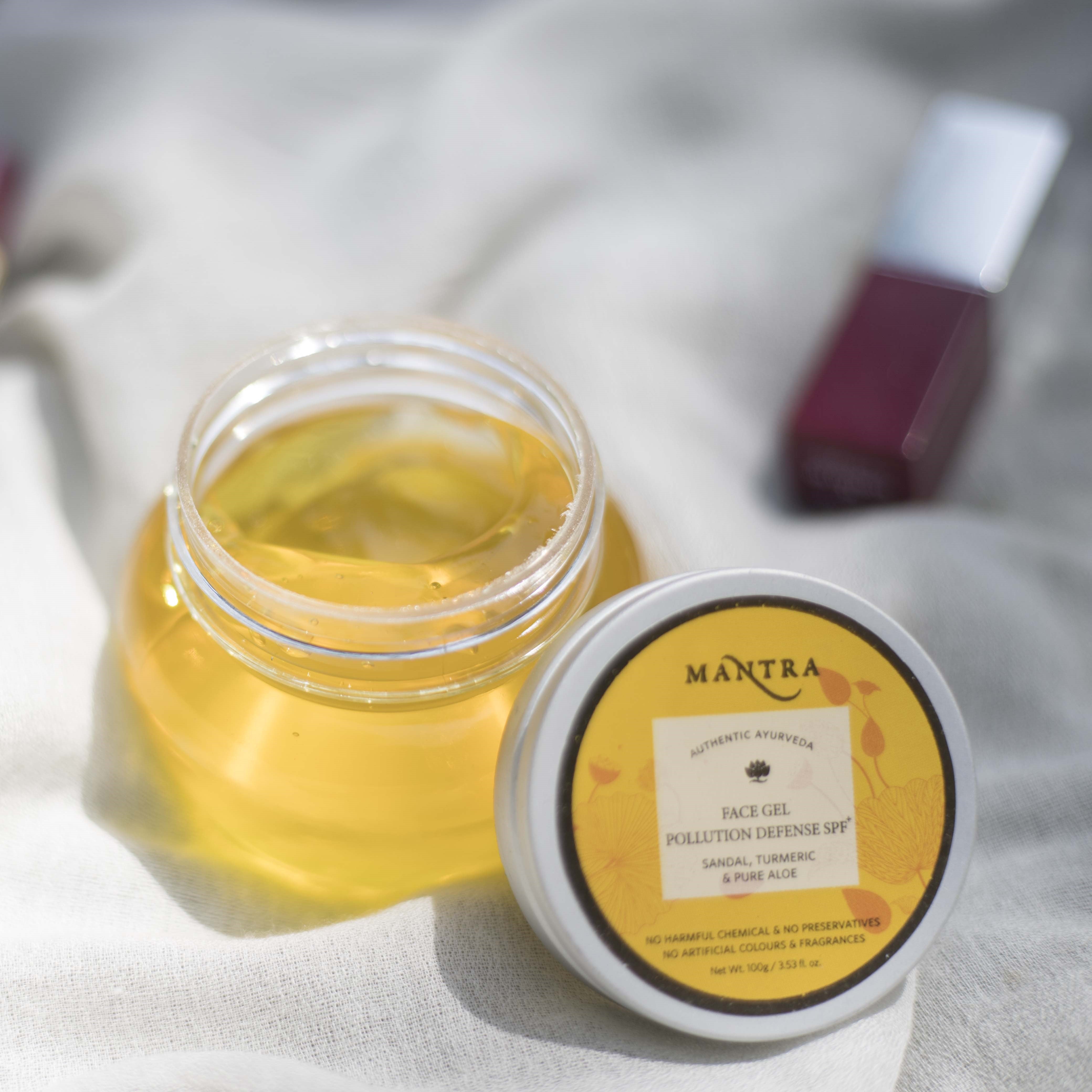 Face Gel Pollution Defense SPF 50 + Sandal, Turmeric & Pure Aloe